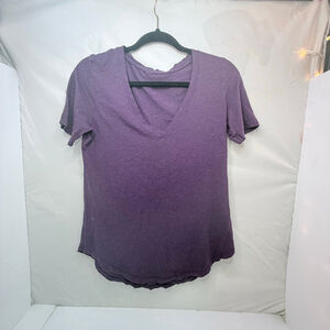 Women's Lululemon Purple Short Sleeve V-Neck Tee Size S